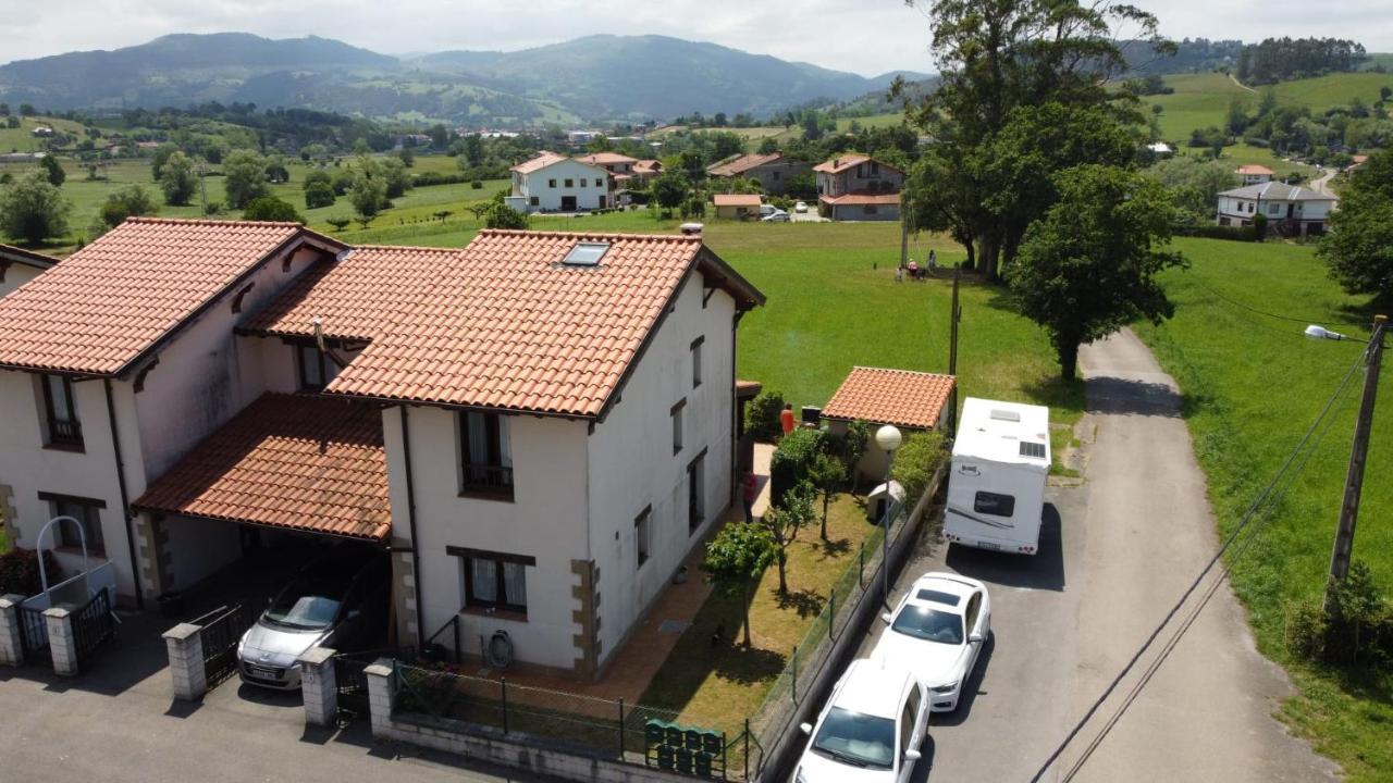 Casa En Sobarzo, Junto Al Parque De Cabarceno Villa Exterior photo